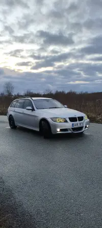 BMW 320 2.0 130kW thumbnail