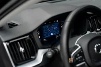 Volvo V60 Recharge T6 AWD 350hk Core Edition P-värmare 257kW thumbnail