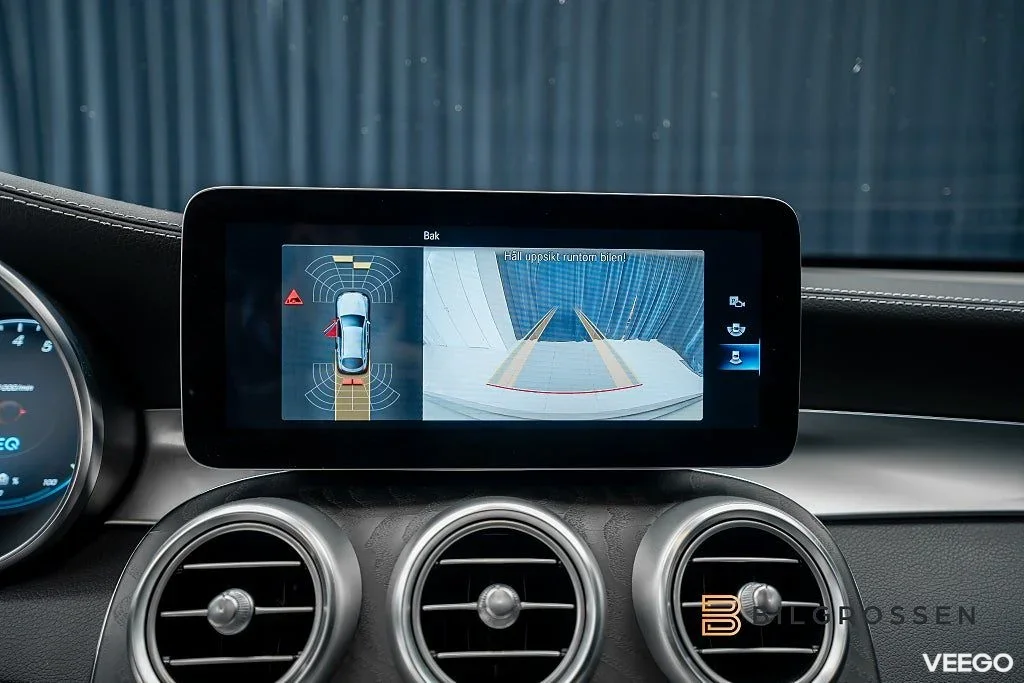 Mercedes-Benz GLC200 300 e Coupé 4MATIC AMG Line Taklucka Night 235kW