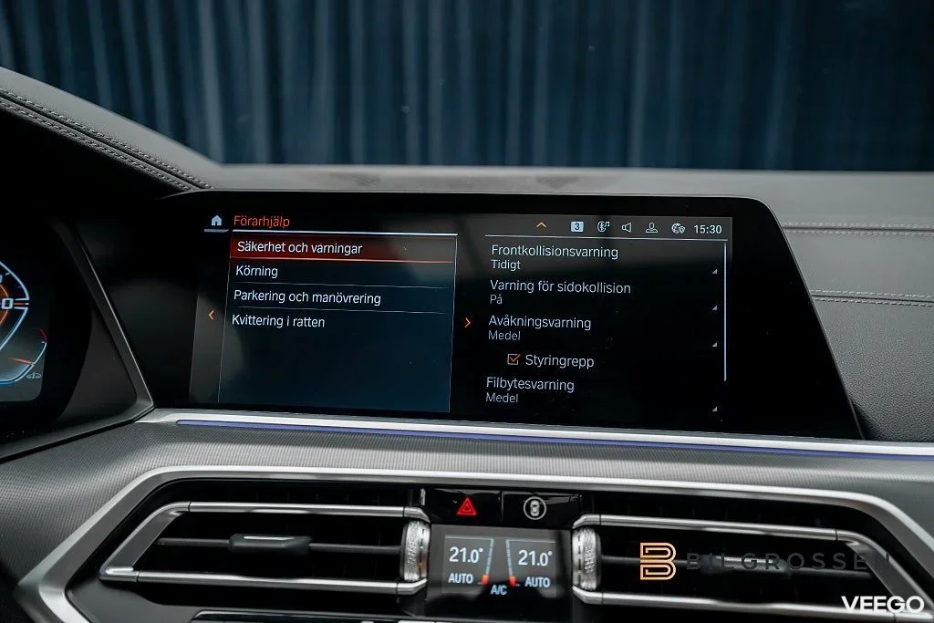 BMW X6 M50i 530hk Ultimate Edt Panorama H/K 360 Hud DAP MOMS 390kW