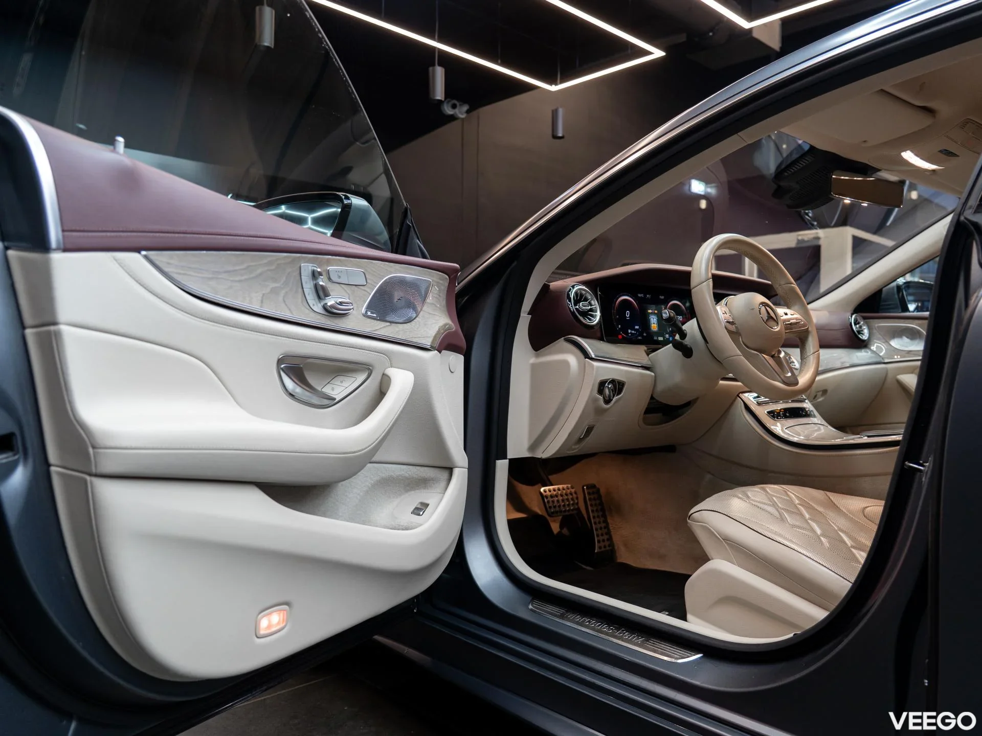 Mercedes-Benz CLS450 3.0 270kW