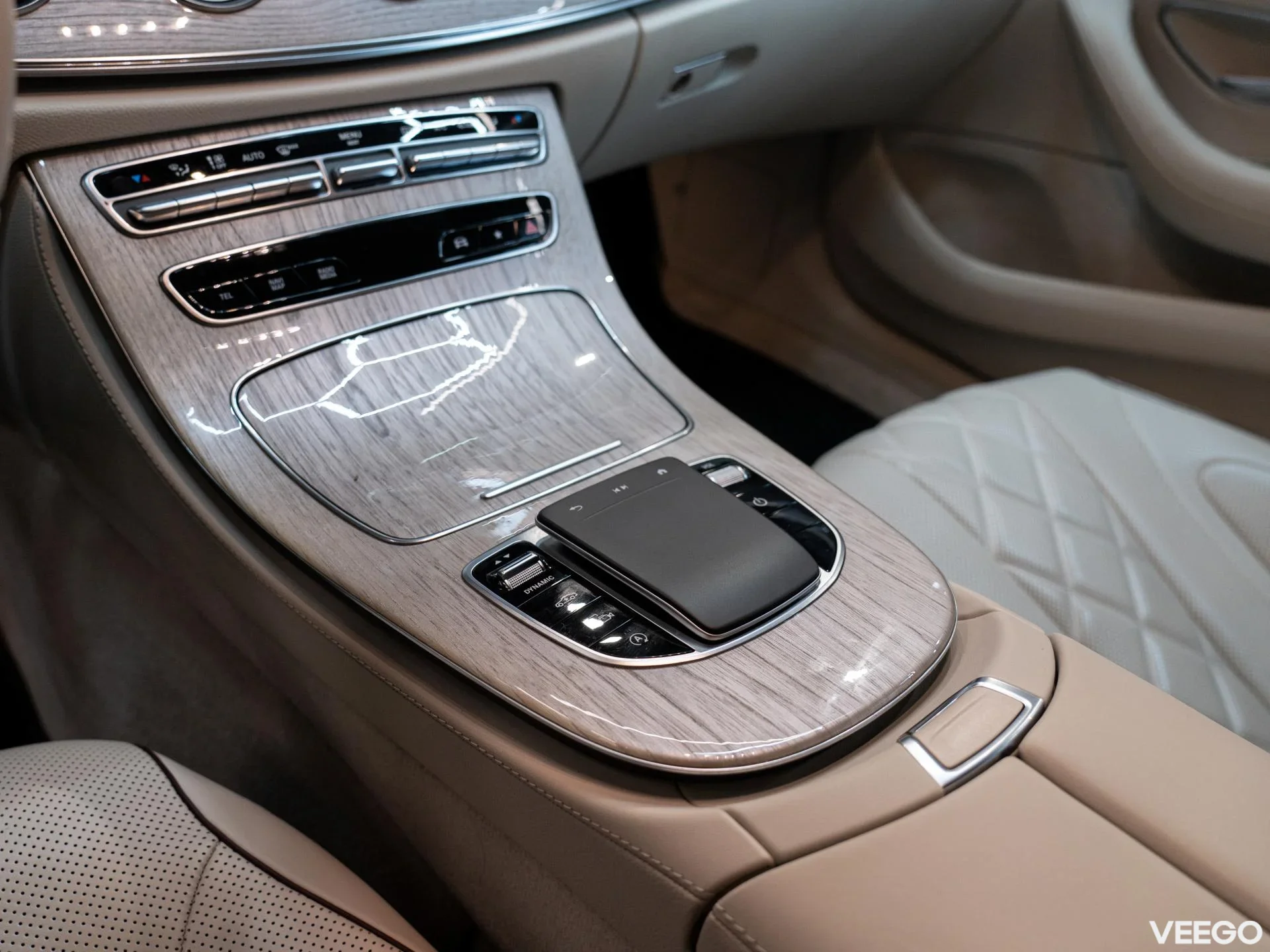 Mercedes-Benz CLS450 3.0 270kW