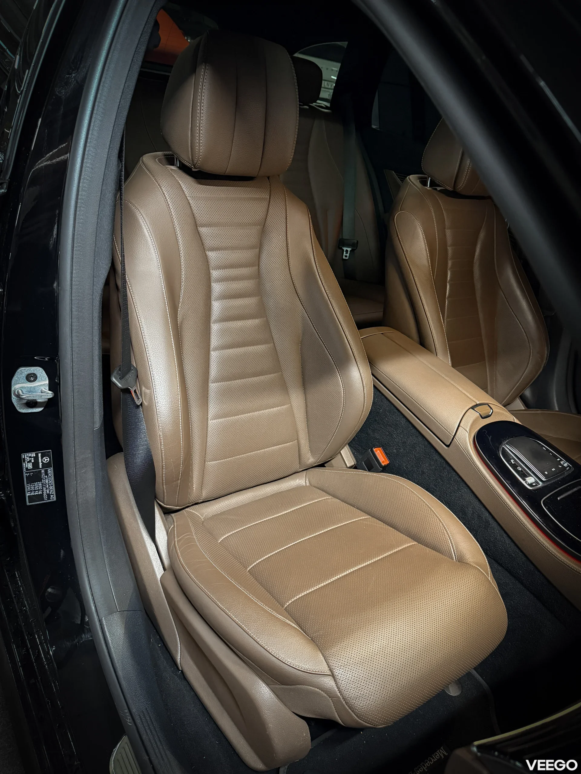 Mercedes-Benz E300 4Matic AMG-Line Night Package 2.0 225kW