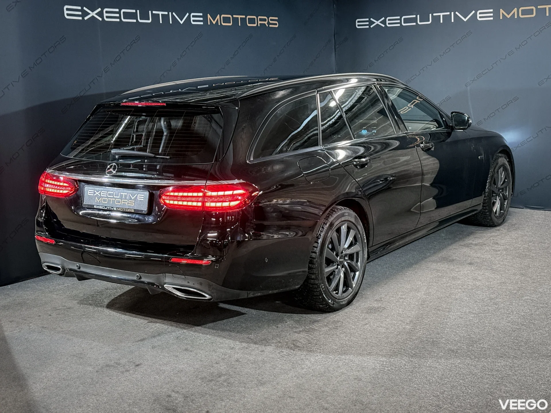 Mercedes-Benz E300 4Matic AMG-Line Night Package 2.0 225kW