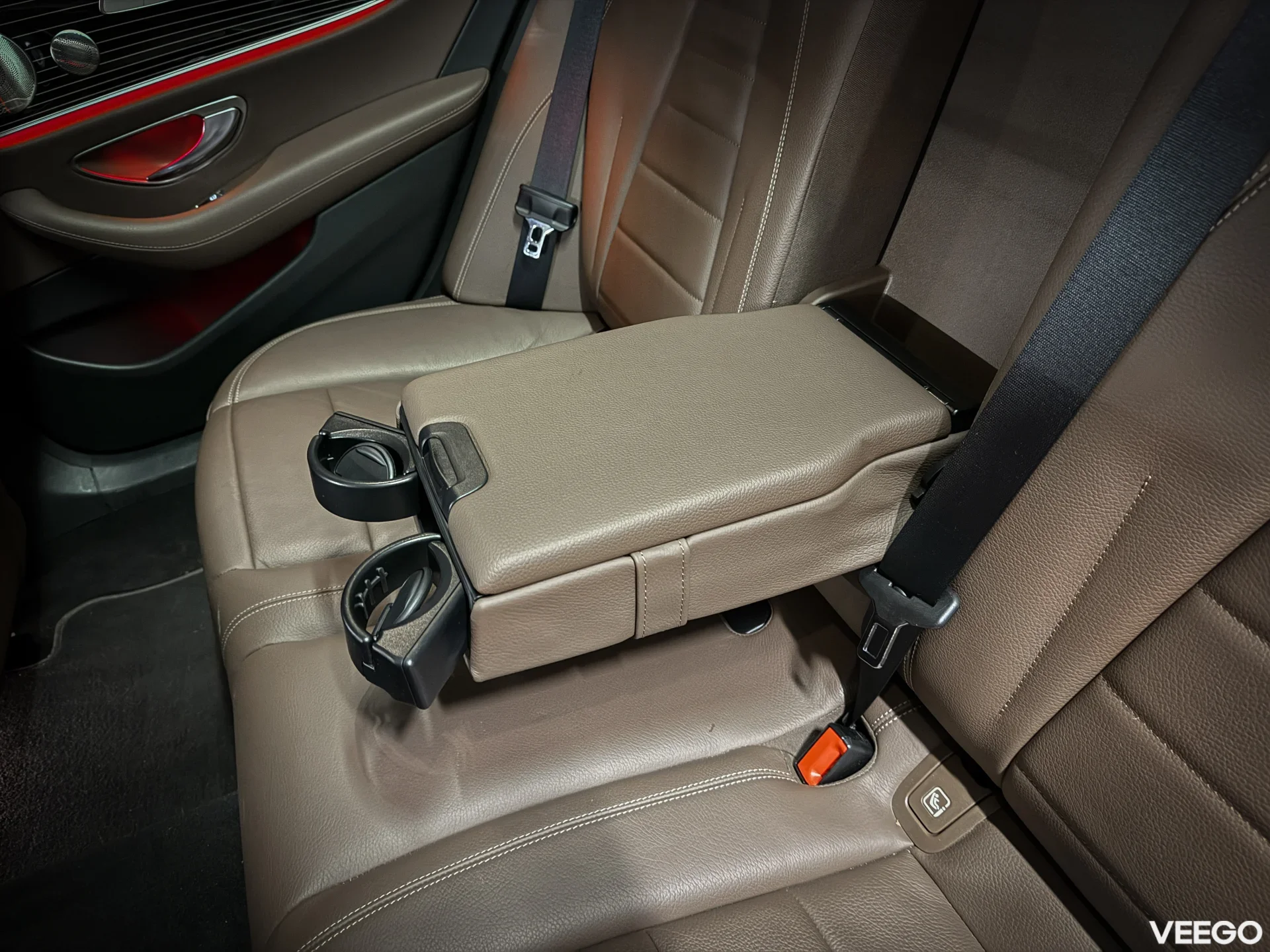 Mercedes-Benz E300 4Matic AMG-Line Night Package 2.0 225kW