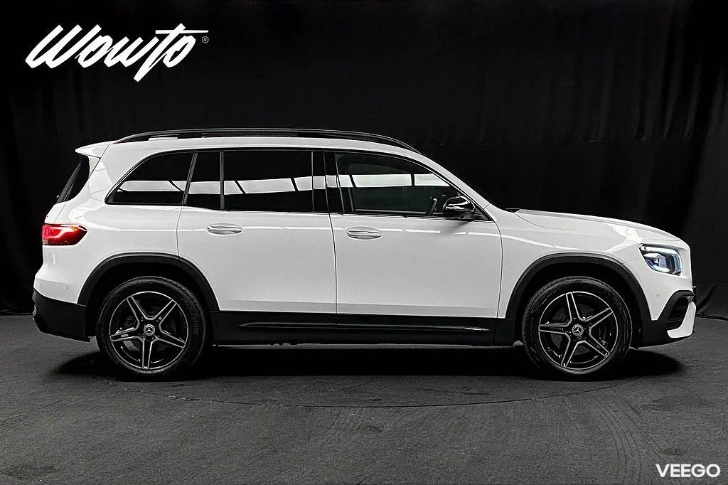 Mercedes-Benz GLB200 250 4M 224HK AMG/Pano/Burmester/Navi/Drag 165kW