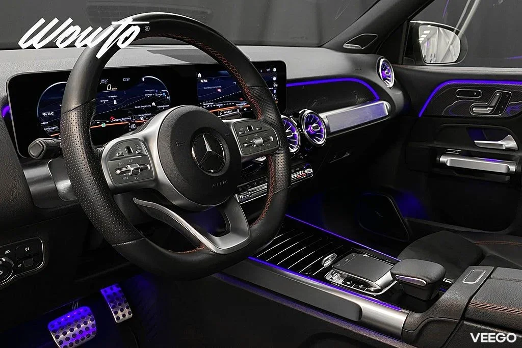 Mercedes-Benz GLB200 250 4M 224HK AMG/Pano/Burmester/Navi/Drag 165kW