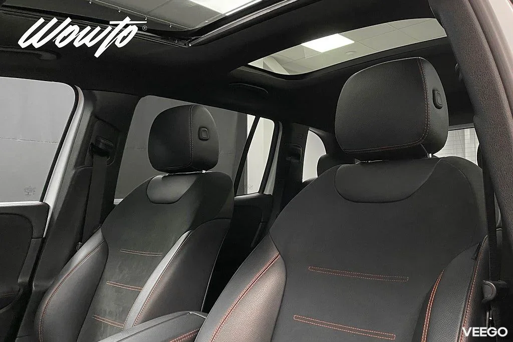 Mercedes-Benz GLB200 250 4M 224HK AMG/Pano/Burmester/Navi/Drag 165kW