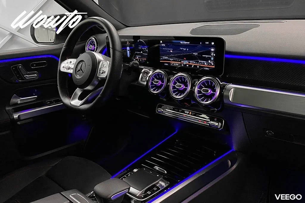 Mercedes-Benz GLB200 250 4M 224HK AMG/Pano/Burmester/Navi/Drag 165kW