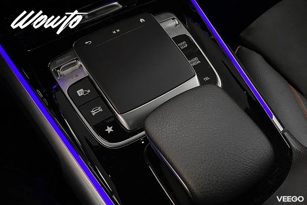 Mercedes-Benz GLB200 250 4M 224HK AMG/Pano/Burmester/Navi/Drag 165kW