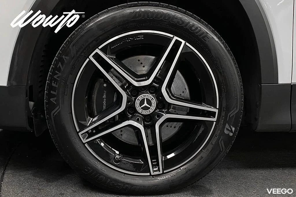 Mercedes-Benz GLB200 250 4M 224HK AMG/Pano/Burmester/Navi/Drag 165kW