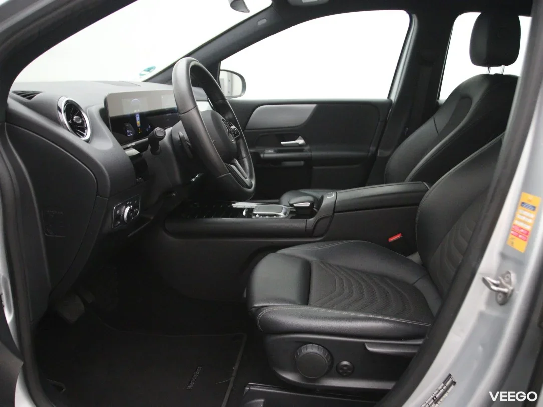 Mercedes-Benz B180 1.3 100kW