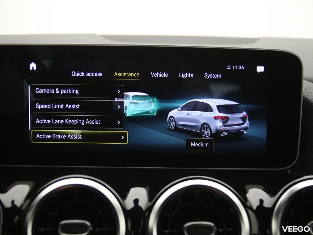 Mercedes-Benz B180 1.3 100kW