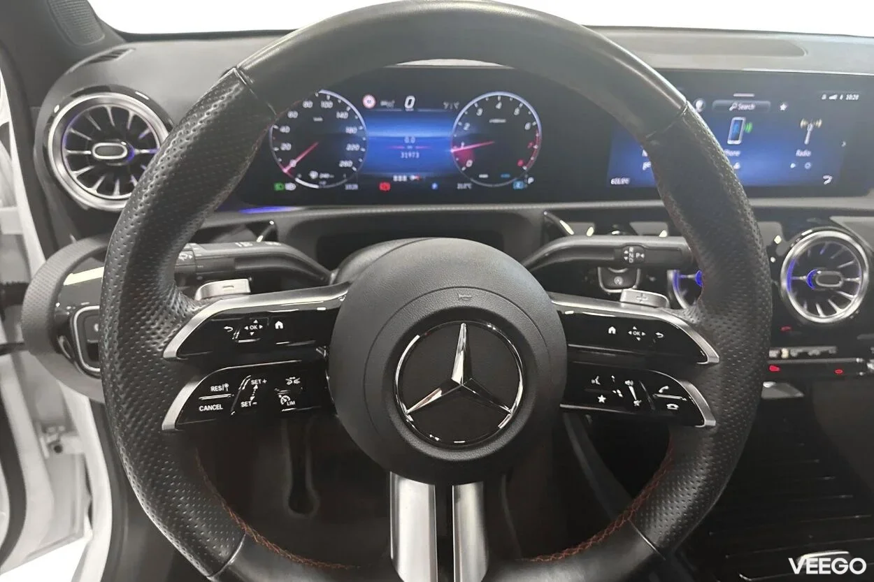 Mercedes-Benz A180 AMG pakett 1.3 100kW