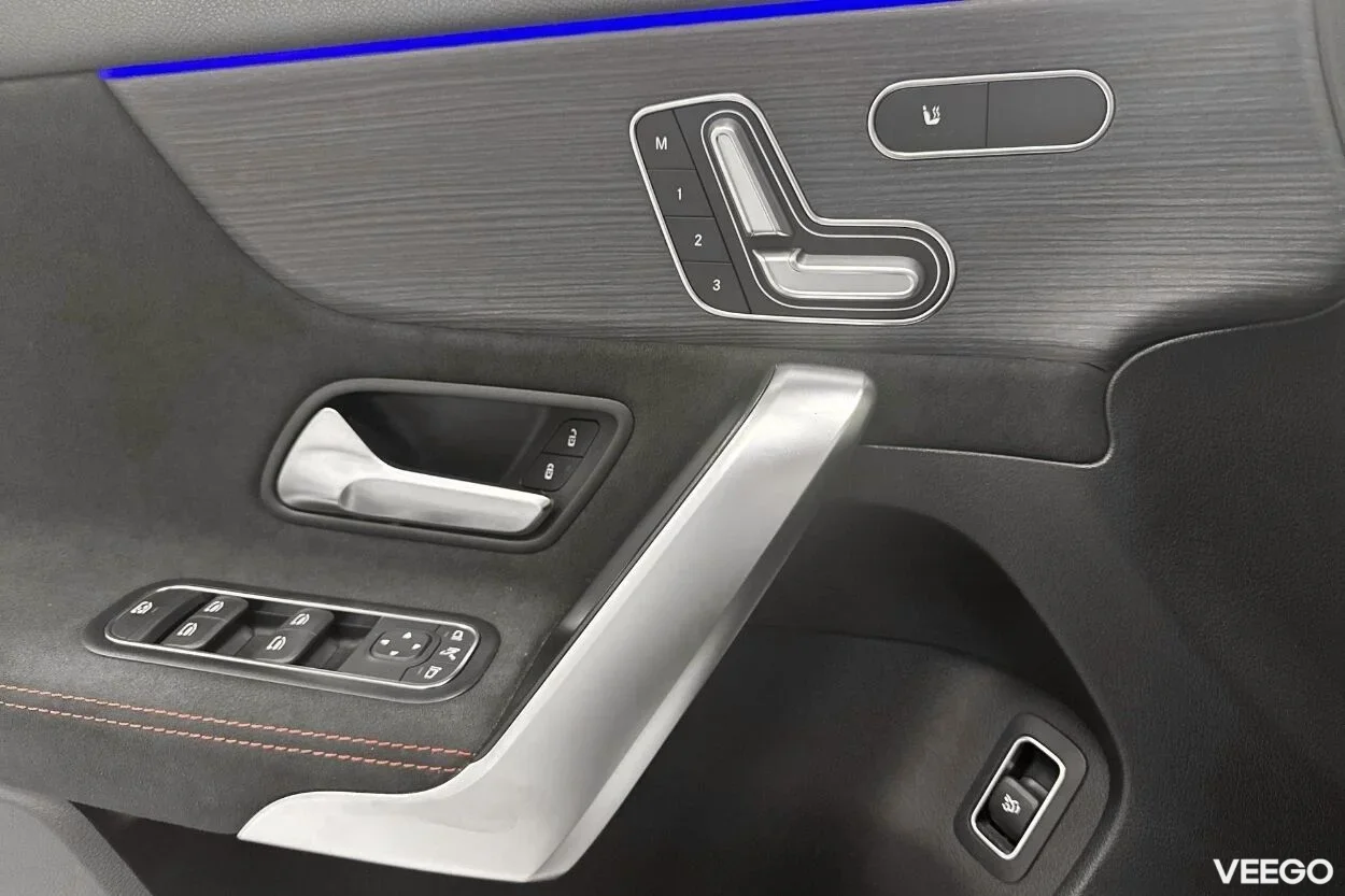 Mercedes-Benz A180 AMG pakett 1.3 100kW