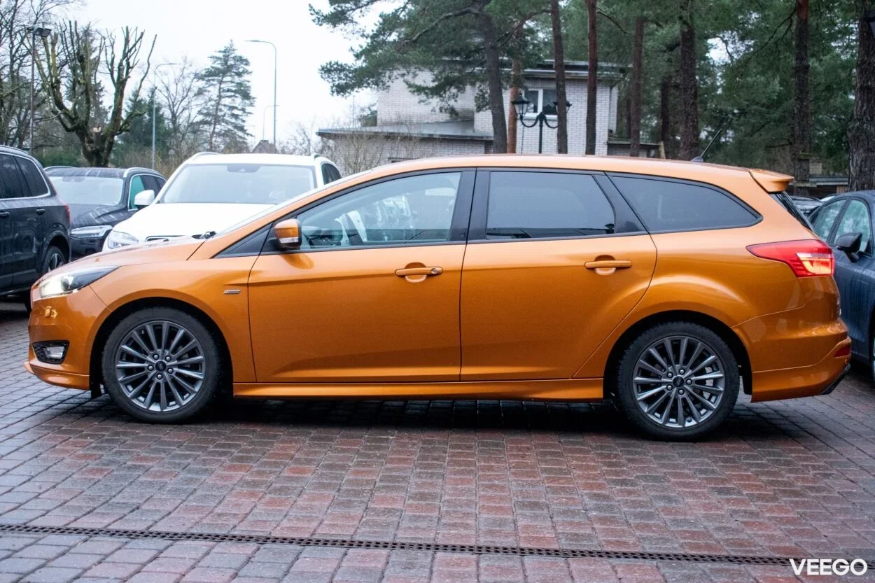 Ford Focus ST-Line Turnier 1 92kW