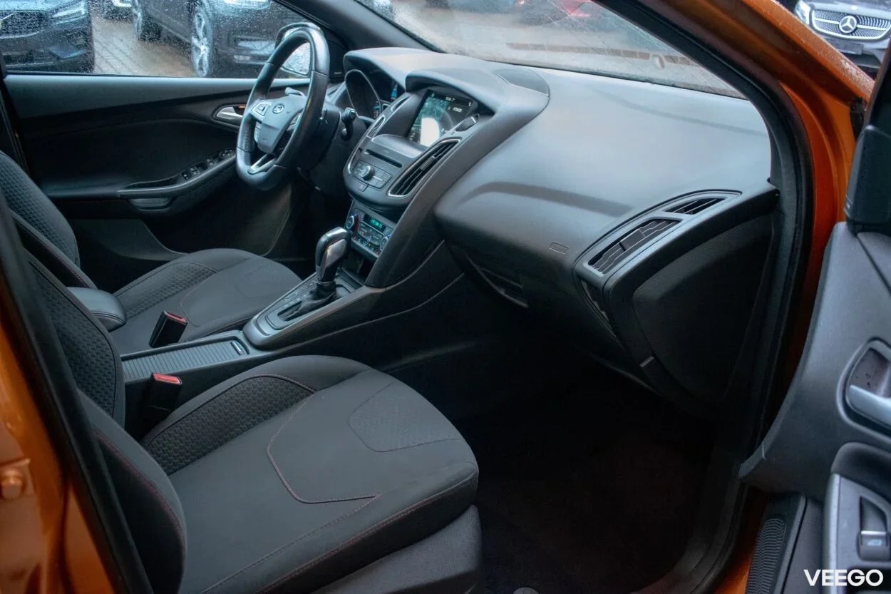 Ford Focus ST-Line Turnier 1 92kW