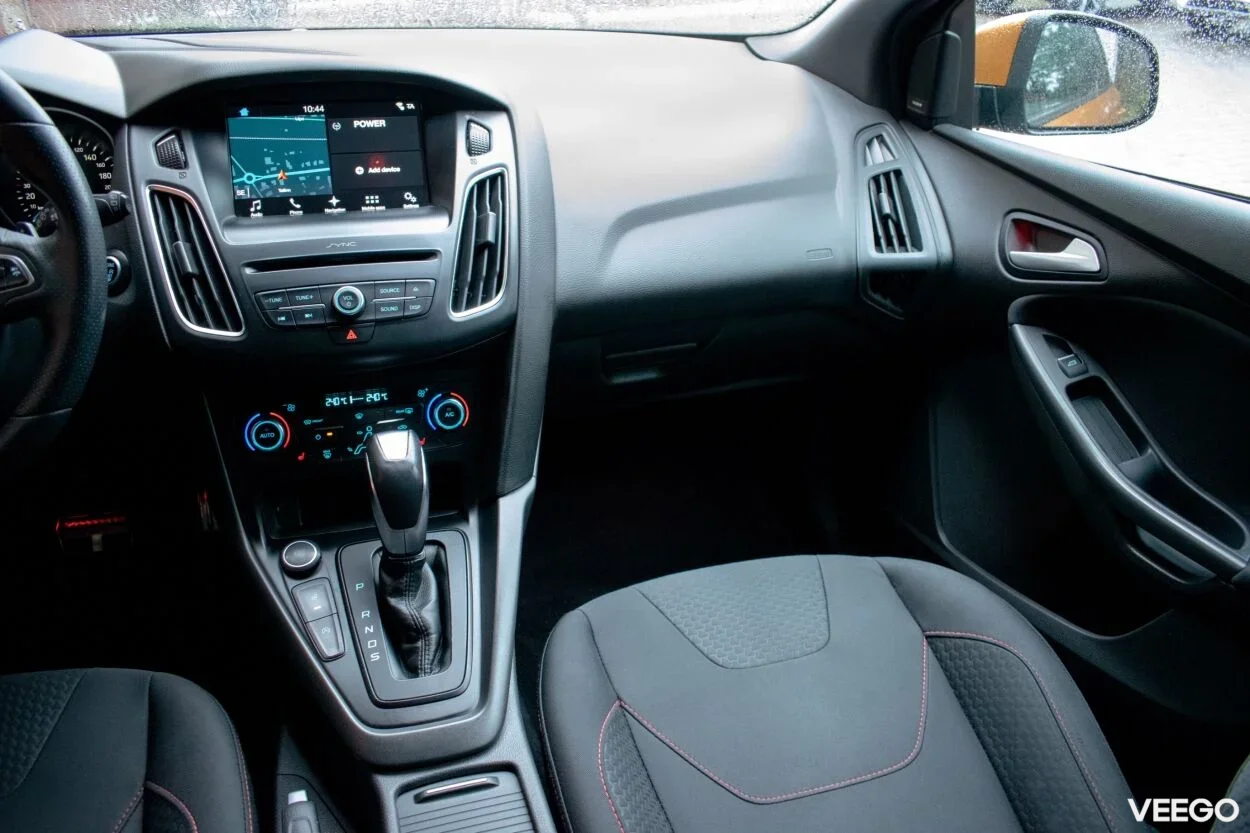 Ford Focus ST-Line Turnier 1 92kW