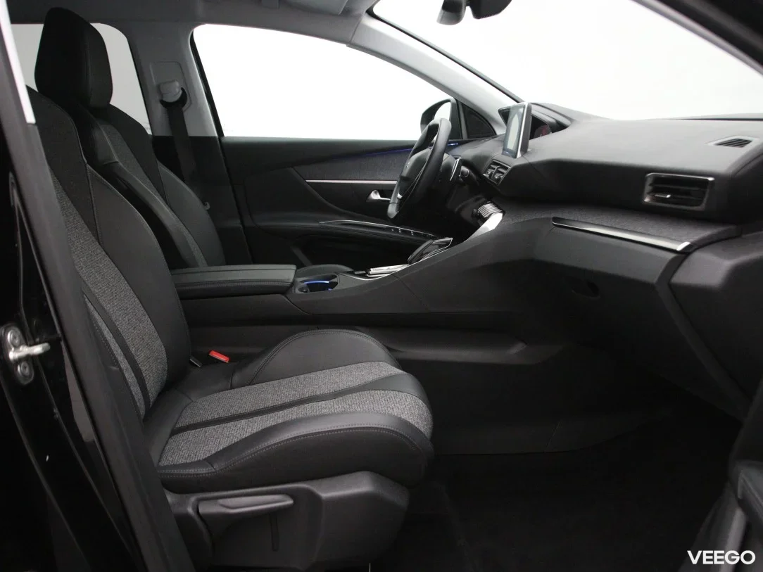 Peugeot 5008 1.5 96kW