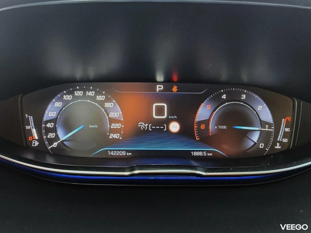 Peugeot 5008 1.5 96kW