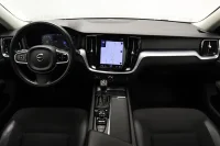 Volvo V60 Cross Country AWD D4 Intelli 2 140kW thumbnail