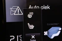 Volvo V60 Cross Country AWD D4 Intelli 2 140kW thumbnail