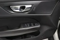 Volvo V60 Cross Country AWD D4 Intelli 2 140kW thumbnail