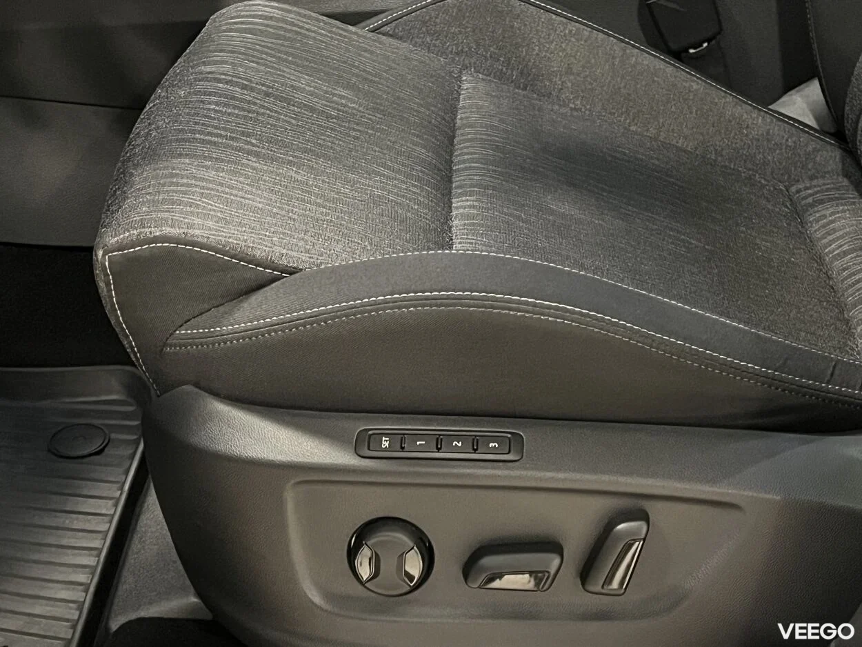 Skoda Karoq Elegance Plus 1.6 85kW