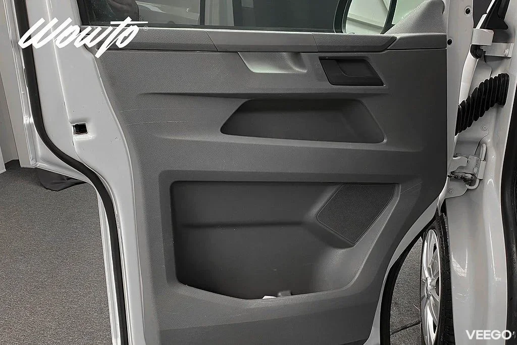 Volkswagen Transporter 2.0 TDI DSG 150HK 3-Sits /Drag /Moms 110kW