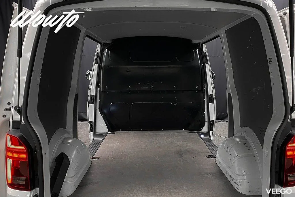 Volkswagen Transporter 2.0 TDI DSG 150HK 3-Sits /Drag /Moms 110kW