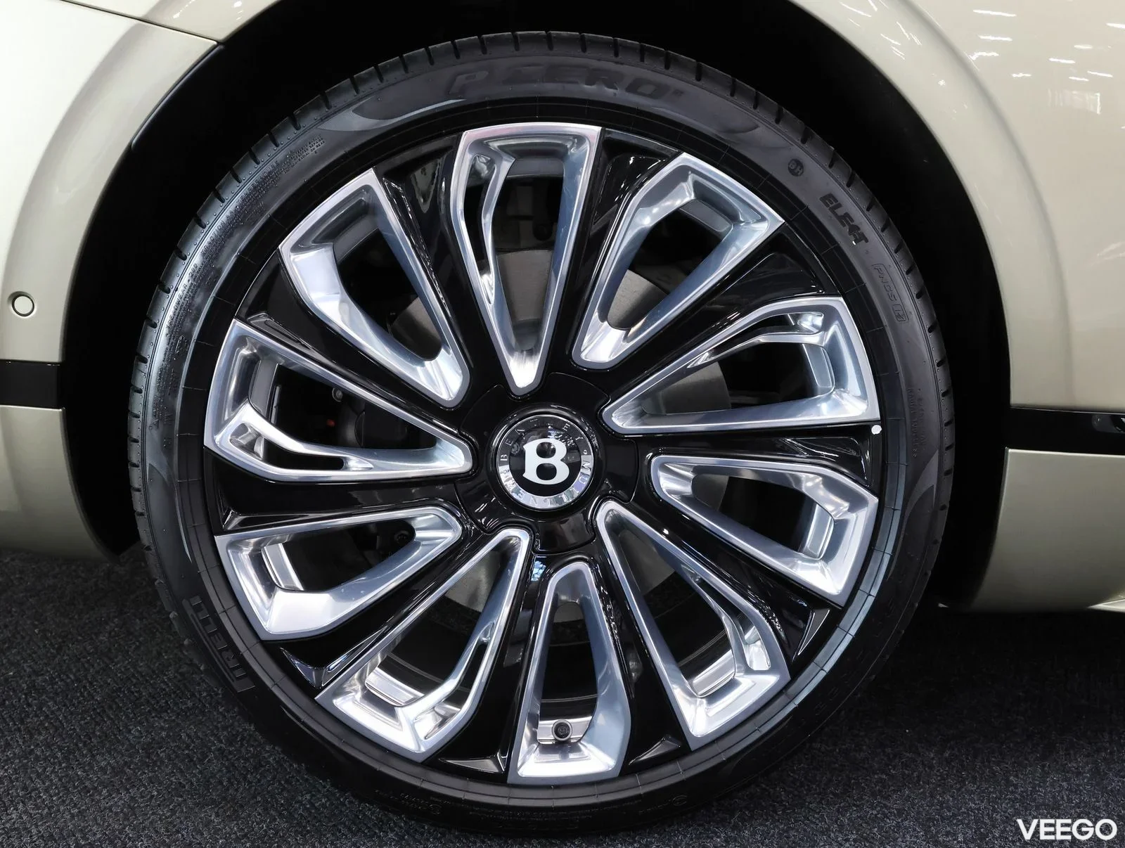 Bentley Continental GT MULLINER V8 HYBRID 4 575kW