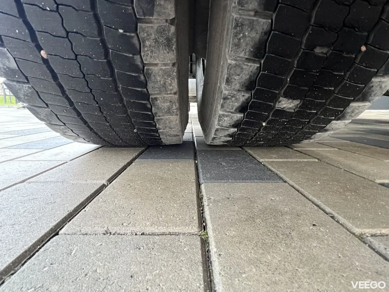 Mercedes-Benz Actros 1845L BigSpace 12.8 331kW