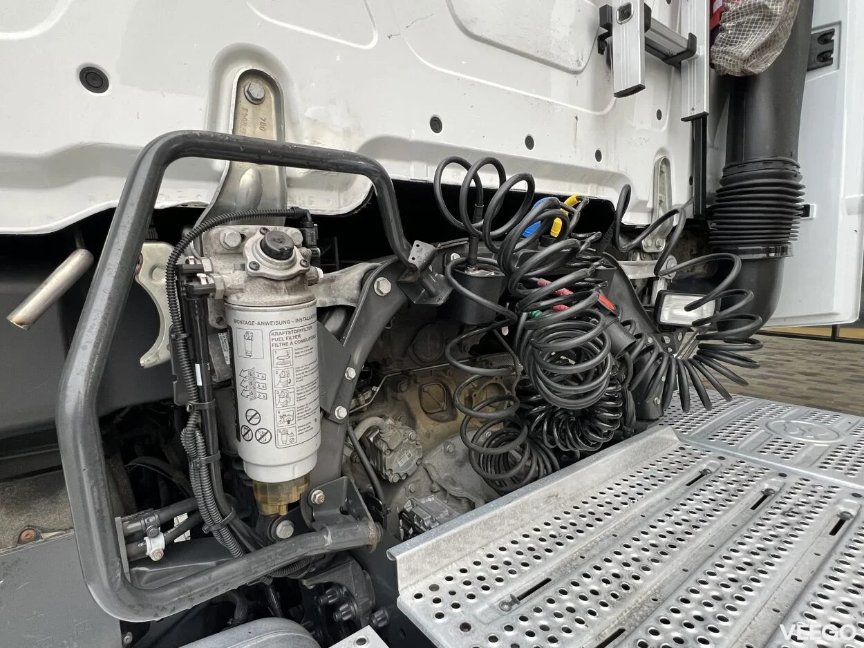 Mercedes-Benz Actros 1845L BigSpace 12.8 331kW