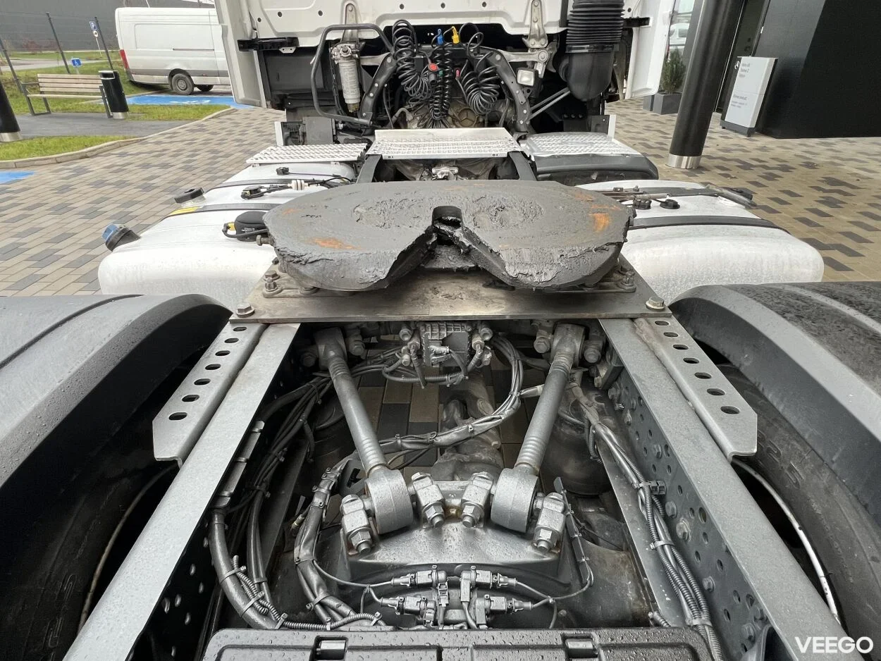 Mercedes-Benz Actros 1845L BigSpace 12.8 331kW