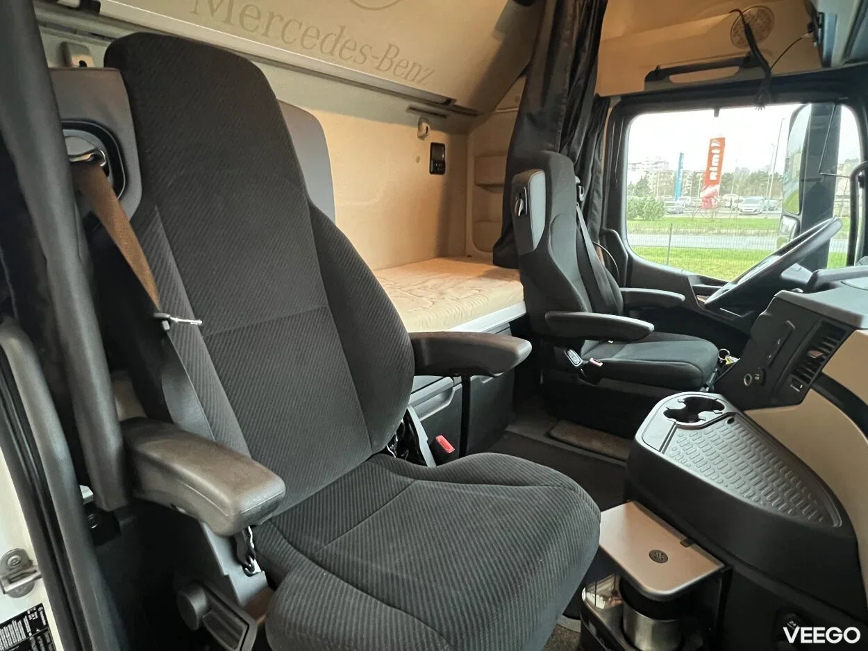 Mercedes-Benz Actros 1845L BigSpace 12.8 331kW