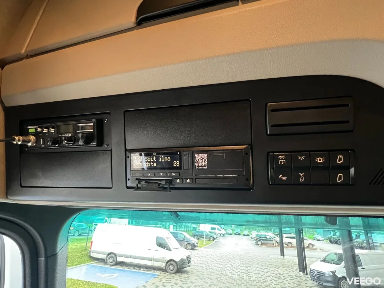 Mercedes-Benz Actros 1845L BigSpace 12.8 331kW