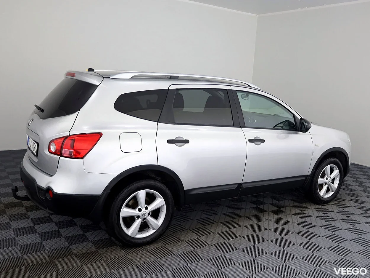 Nissan Qashqai+2 2.0 104kW