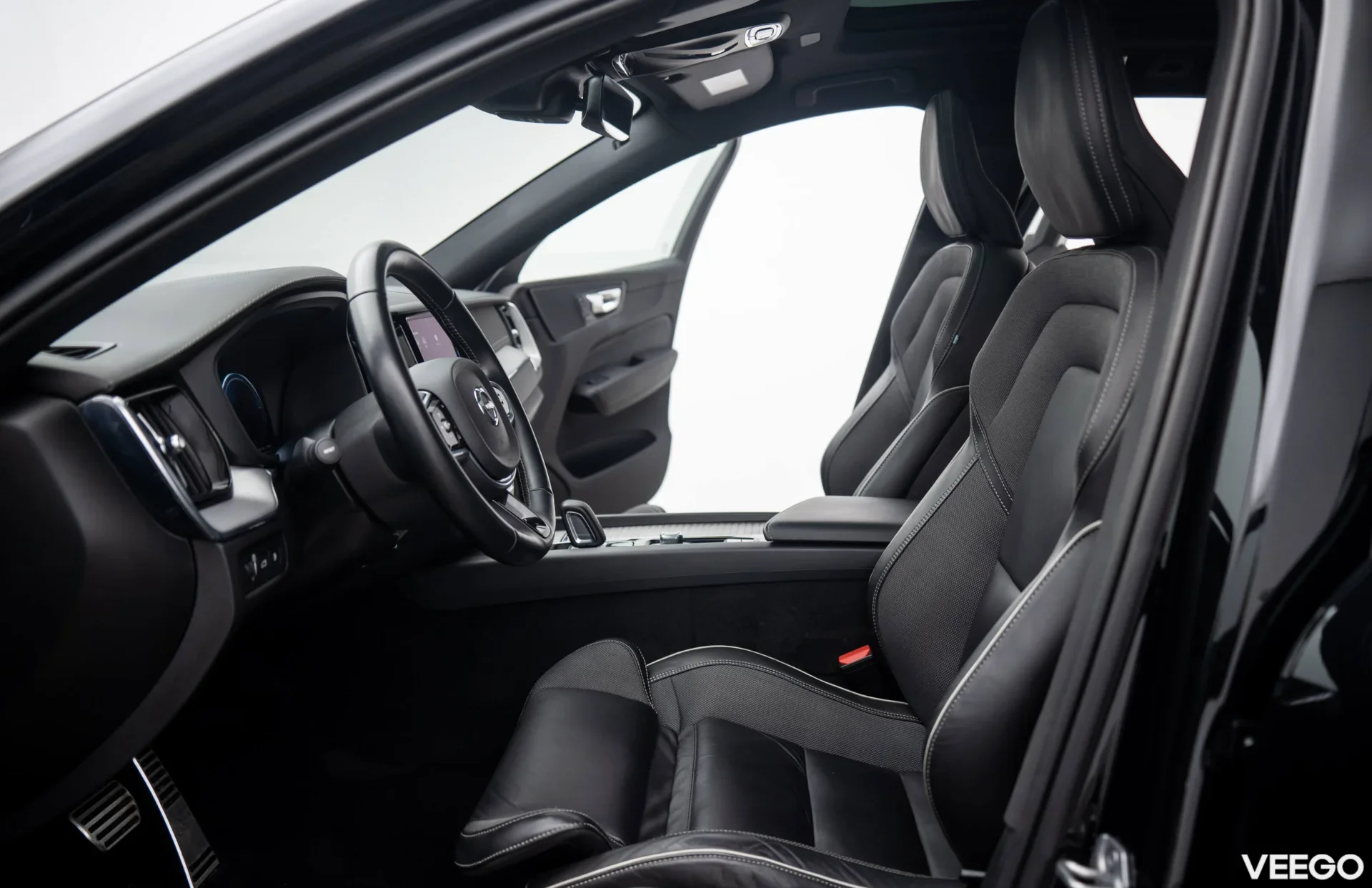 Volvo XC60 T8 Recharge R-Design AWD 2.0 288kW