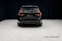 Volvo XC60 Recharge T6 AWD Plus Dark Panorama Drag 257kW thumbnail