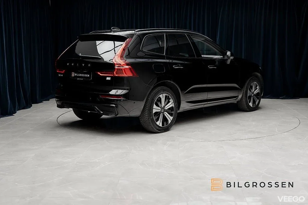 Volvo XC60 Recharge T6 AWD Plus Dark Panorama Drag 257kW