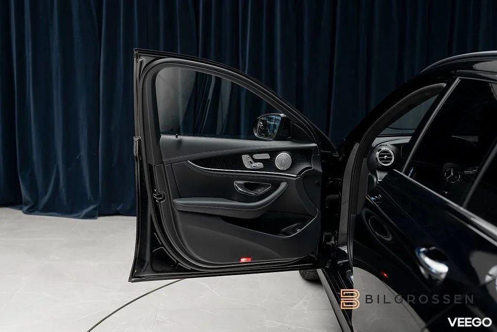 Mercedes-Benz E300 T de 306hk AMG Premium Plus P-Värm Drag 225kW