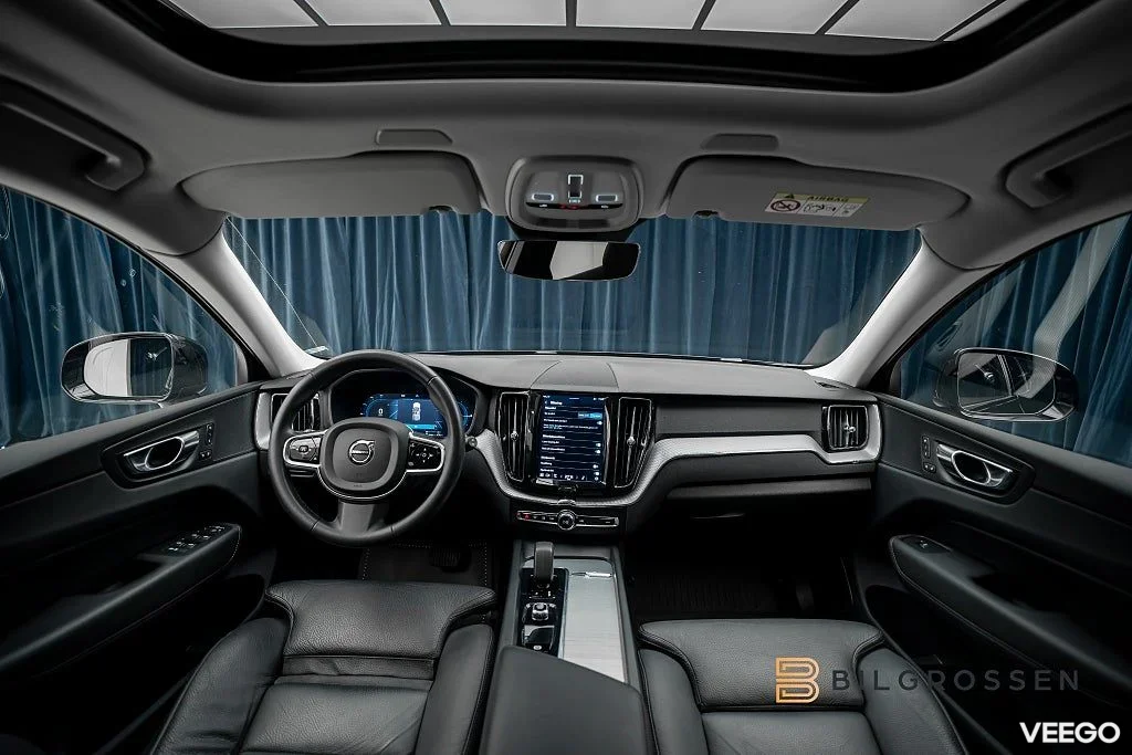 Volvo XC60 Recharge T6 AWD Plus Dark Panorama Drag 257kW