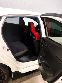 Honda Civic Type-R 2.0 235kW thumbnail
