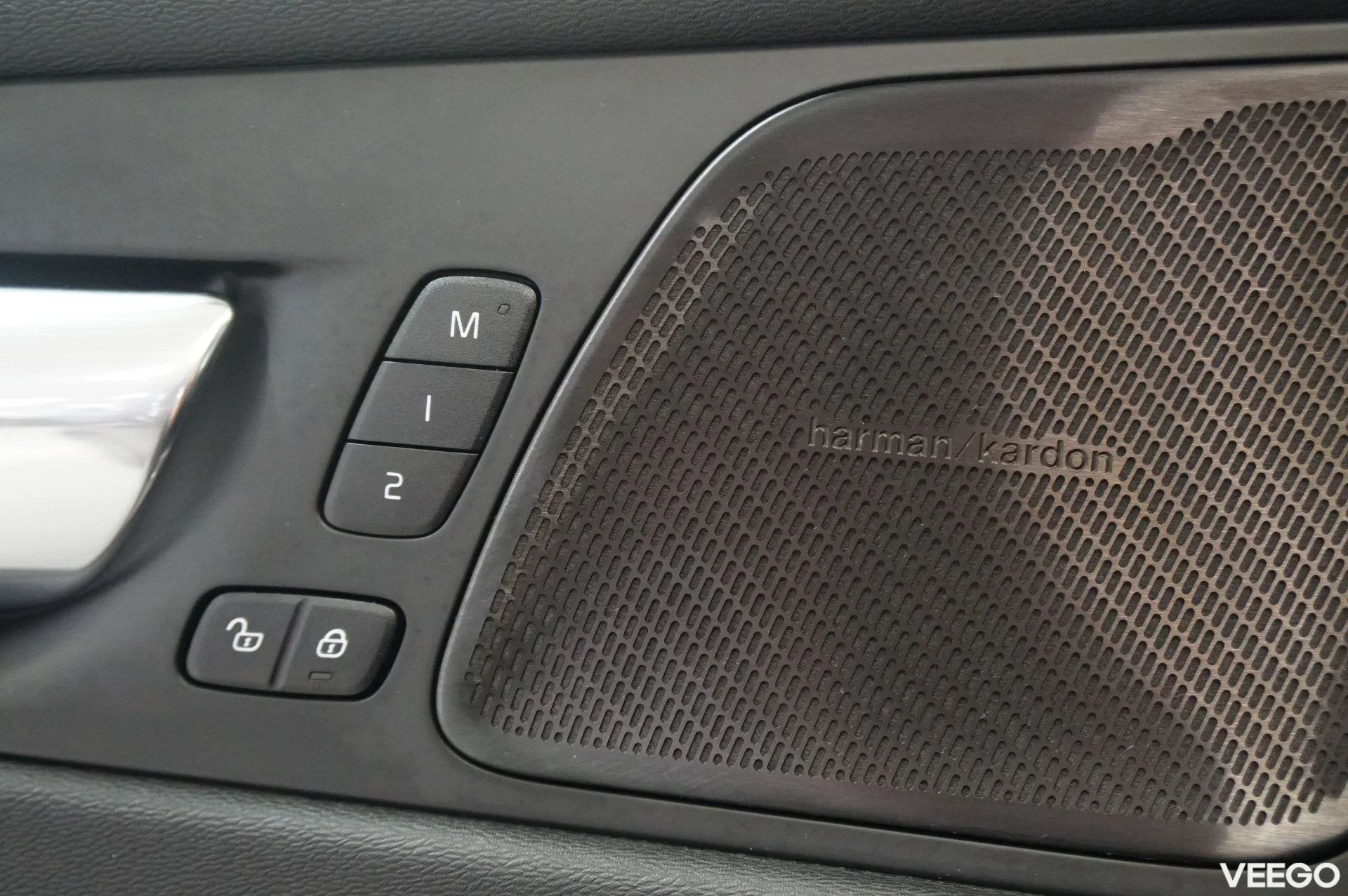 Volvo XC60 Inscription AWD H&K 2 145kW