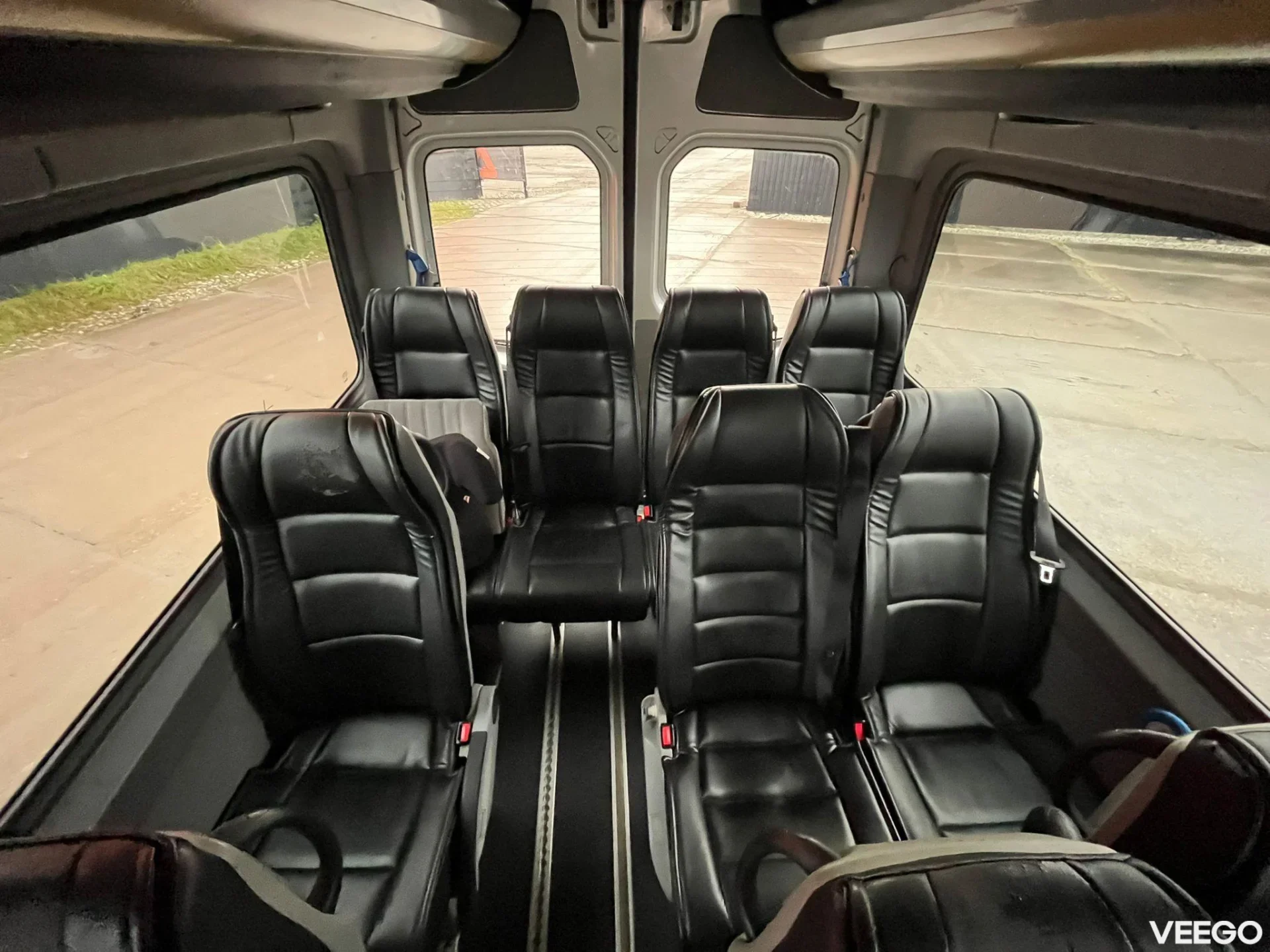 Mercedes-Benz Sprinter 13+1 SEATS / DRIVER AC 120kW