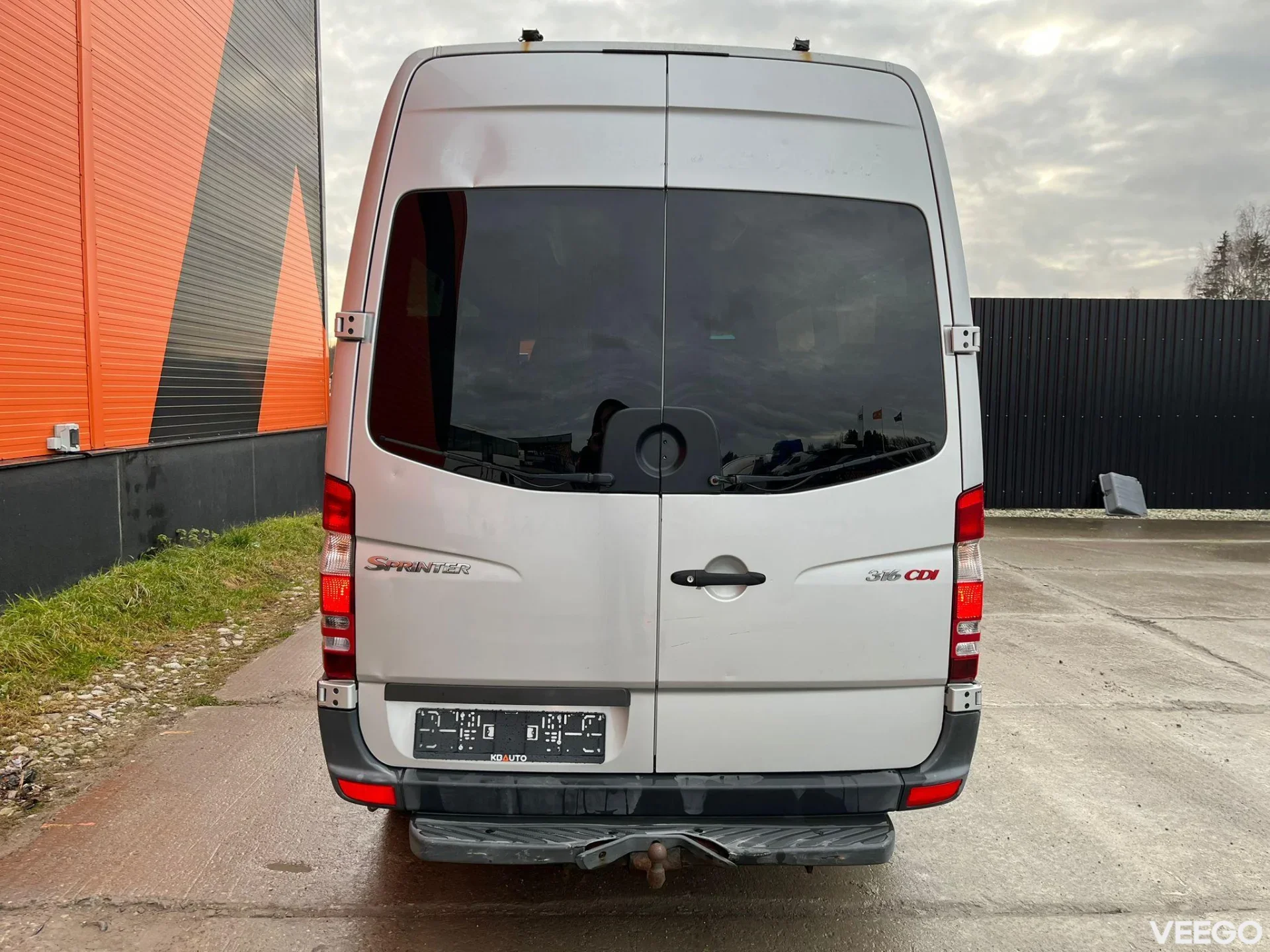 Mercedes-Benz Sprinter 13+1 SEATS / DRIVER AC 120kW