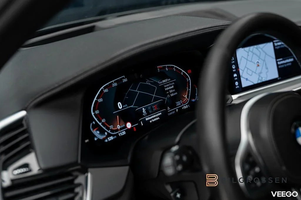 BMW X5 xDrive40i 340hk M Sport 3.79% Sky Lounge H/K Hud 360 Drag 250kW