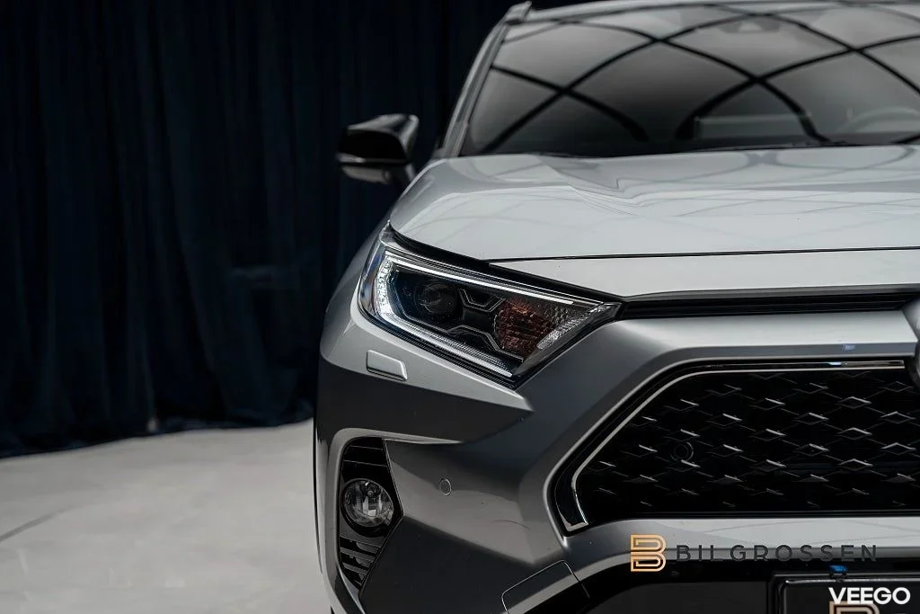 Toyota RAV4 Plug in AWD-i 306hk Style Drag B-Kamera MOMS 225kW