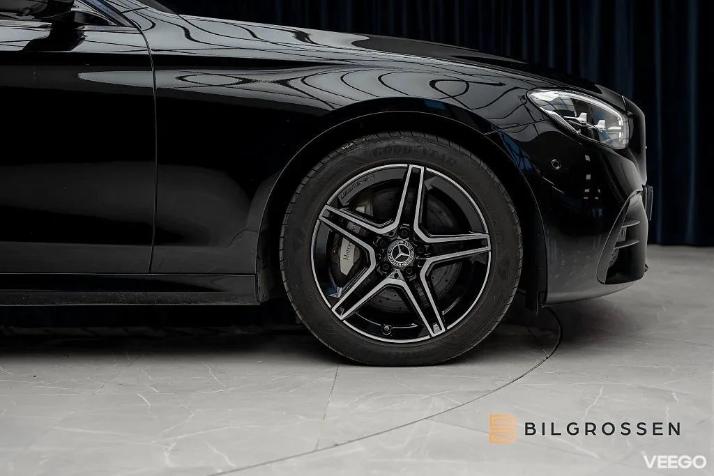 Mercedes-Benz E300 T de 306hk AMG Premium Plus P-Värm Drag 225kW