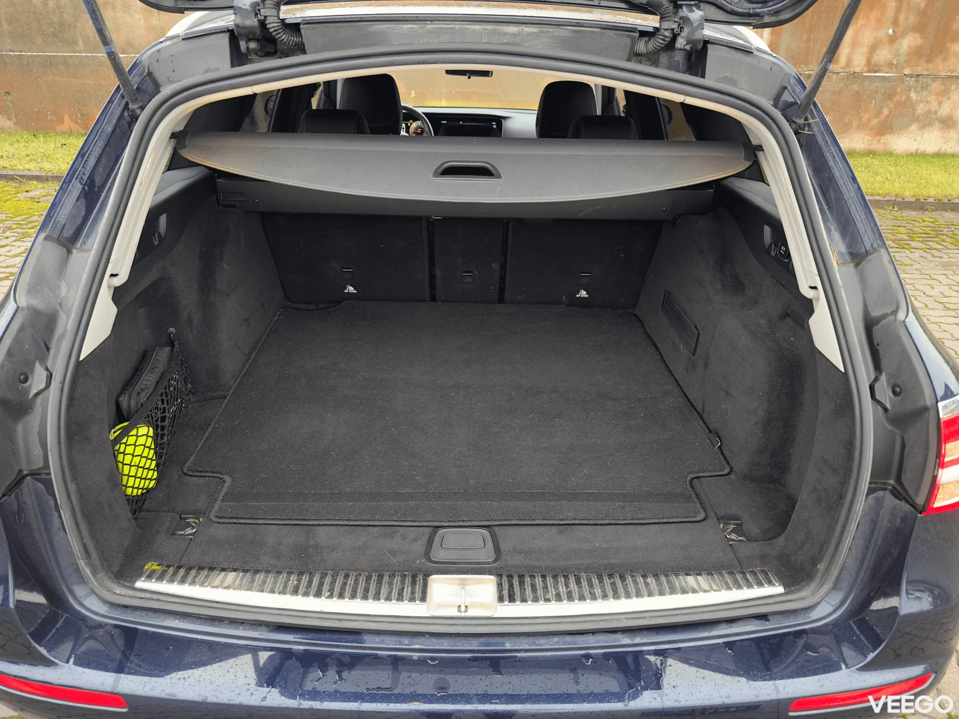 Mercedes-Benz E220 2.0 143kW